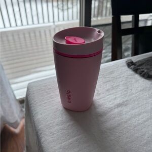 Owala tumbler 12oz (Pucker Up)